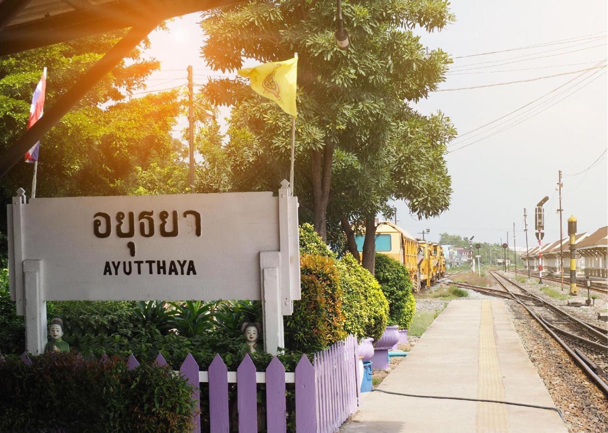 Oyo 465 Krung Kao Traveller Lodge Phra Nakhon Si Ayutthaya Exteriör bild
