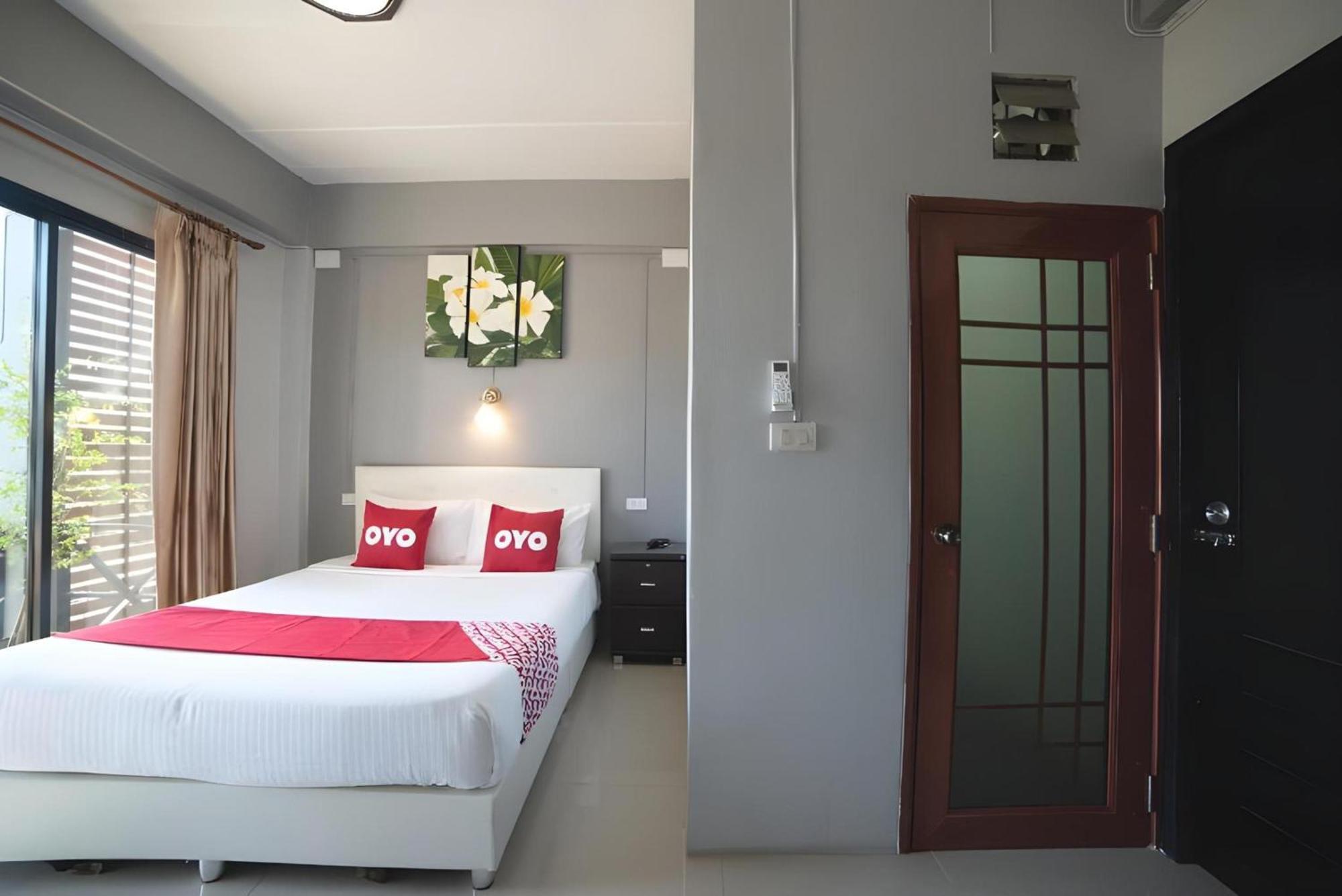 Oyo 465 Krung Kao Traveller Lodge Phra Nakhon Si Ayutthaya Exteriör bild