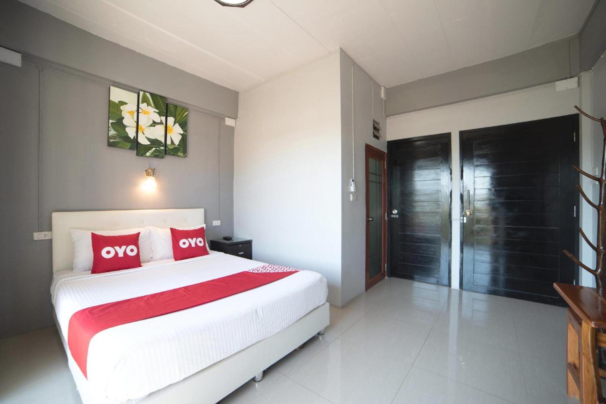 Oyo 465 Krung Kao Traveller Lodge Phra Nakhon Si Ayutthaya Exteriör bild