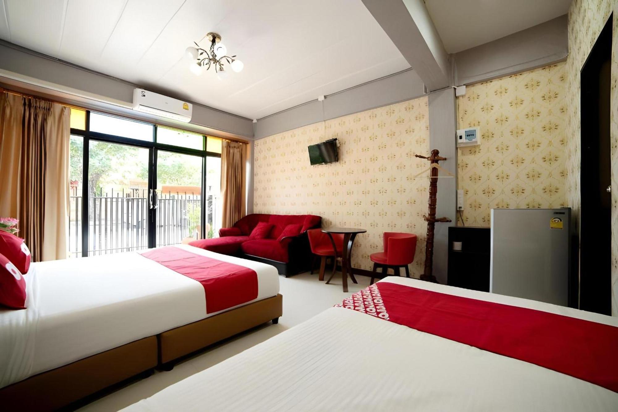 Oyo 465 Krung Kao Traveller Lodge Phra Nakhon Si Ayutthaya Exteriör bild